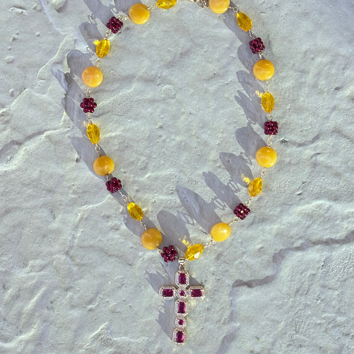 Besitos de Raspberry Necklace